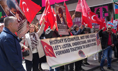 New York Belediye Başkanı Mamdaninin Türkiyeyi hedef alan açıklamalarına Times Meydanında protesto