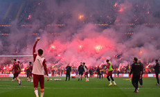Galatasaraydan taraftara açık antrenman 40 bin kişi izledi