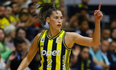 Galatasaray, Fenerbahçenin yıldızını transfer etti