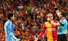 PFDKdan Fenerbahçe kalecisi Edersona 3 maç ceza Derbide kırmızı görmüştü