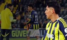 Fenerbahçede taraftarından Edson Alvareze protesto: 3 ay sonra sahaya çıktı, tepkiyle karşılaştı
