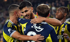 Fenerbahçenin gözü sahada, kulağı Galatasaray maçında