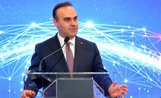 Türkiye çıtayı yükseltti Bakan Kacır açıkladı: Hedefimiz 100 milyar dolar