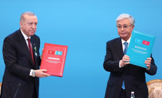 Ahmet Yesevi Nişanı ilk kez Cumhurbaşkanı Erdoğana takdim edildi | Önümüzdeki dönemi inşallah Türk Dünyası Yüzyılı yapacağız