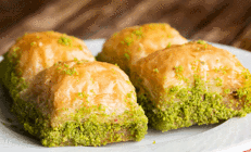 Antep fıstıklı kuru baklava tarifi