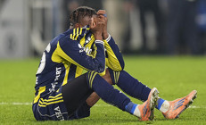 Fenerbahçeye Neneden kötü haber Sahalardan ne kadar uzak kalacağı netleşti