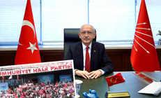 İşte ilk fotoğraf Kılıçdaroğlu 2.5 yıl sonra CHP binasında: Karanfillerle ve Halkın umudu Kılıçdaroğlu sloganları ile karşılandı