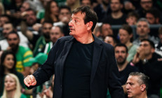 Panathinaikos Başantrenörü Ergin Atamandan hakem tepkisi