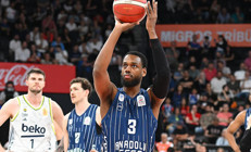 Anadolu Efes kazandı, seri 4. maça taşındı