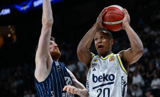 Fenerbahçe Beko, Anadolu Efesi yıktı, ilk finalist oldu