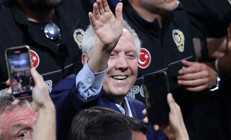 Bakan Bak’tan Aziz Yıldırım için tebrik mesajı