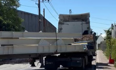 TIR ile duvar arasına sıkışan çocuk hayatını kaybetti