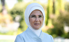Emine Erdoğandan karne alan öğrencilere tebrik