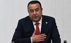 Adnan Beker, CHPden istifa etti