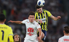 İsmail Yüksek Fenerbahçe’de kalacak