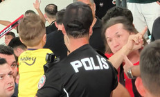 Minik taraftarın formasını zorla çıkarttıran tribün zorbasına gözaltı kararı Gençlerbirliğinden kınama geldi