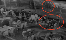 Ağacın arkasında gizlenip kafedeki müşteriyi vurdu
