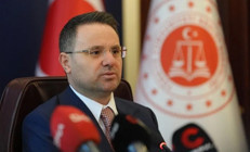Bakan Gürlek 4 ildeki dev operasyonu duyurdu: 137 şüpheliye işlem, 122 milyarlık para trafiği ve 1 milyarlık mal varlığına el koyma