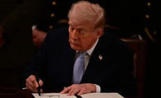 Trump imzaladı ABD, üç sektörde belirli Kanada ürünlerine ithalat yasağı getiriyor