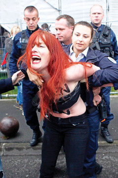 Fransa’da zafer Macron’un