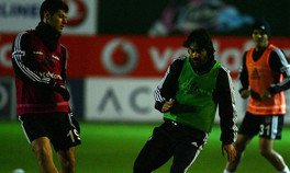 Veli Kavlak 8 ay sonra sahada