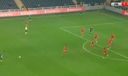 Dünya Şenerin golünü konuşuyor