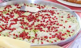 En güzel iftar sofraları için çeşit çeşit güllaç önerileri