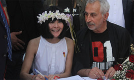 Rıza Akın, Japon Miho Shimotashiro ile 2019da evlenmişti