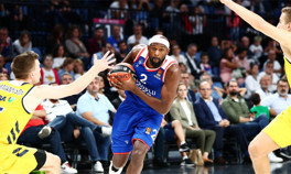Anadolu Efes, Valencia Basket karşısında