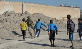 Mehmetçik Rasulayndaki çocuklarla maç yaptı