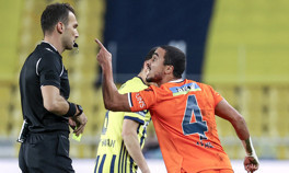 Başakşehirde Rafaelin kırmızı kartına ceza çıkmadı