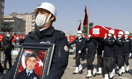 Gara şehidi polis memuru Vedat Kaya, Mardinde son yolculuğuna uğurlandı