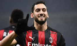 Milanda Hakan Çalhanoğlu hareketliliği Yeni görüşme...