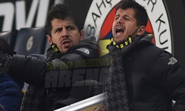 Fenerbahçede Emre Belözoğlu tribünde çılgına döndü Çok sinirlendi...