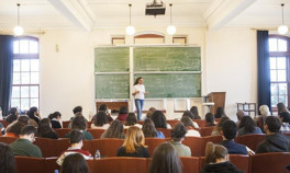 Üniversitelerdeki kadın akademisyen sayısı artıyor