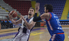 Anadolu Efes ligde ilk kez kaybetti, 22 maçlık seri sona erdi