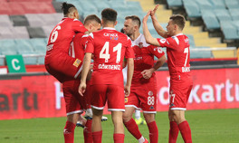 Son Dakika | Ziraat Türkiye Kupasında finalin adı belli oldu: Antalyaspor-Beşiktaş Alanyaspor 2 golle yıkıldı