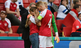 Danimarka - Finlandiya maçında fenalaşan Christian Eriksenin eşi Sabrina Kvist gözyaşlarına boğuldu