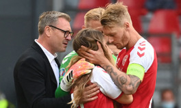 Gerçek kahraman Simon Kjaer Christian Eriksen hayatını kurtardı...