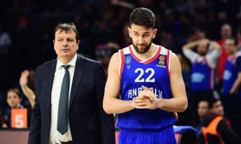 Anadolu Efeste Vasilije Micicin sözleşmesi uzatıldı