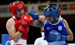 Tokyo 2020de milli boksörümüz Esra Yıldız çeyrek finalde