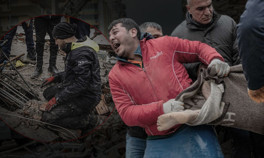 Türkiyeyi sarsan deprem afetinde üçüncü gün...