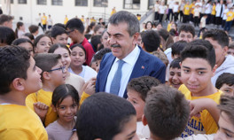 Bakan Tekin’den sürpriz okul ziyareti