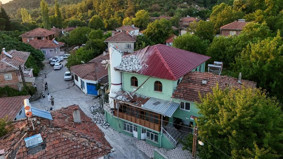Balıkesirdeki 6.1lik depremin yarattığı hasar ajans fotoğraflarına böyle yansıdı