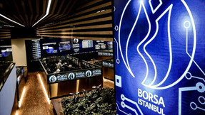 Piyasalar karışık, borsa rekorda
