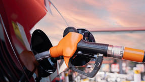 Benzine zam geldi