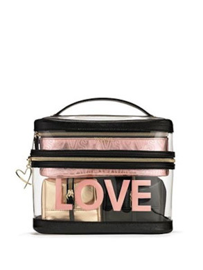 Seyahatteki kurtarıcımız: Makyaj çantaları