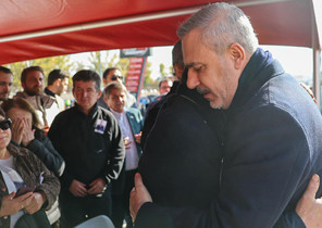 Dışişleri Bakanı Fidan, şehit yakınlarına taziyede bulundu