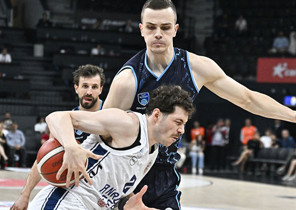 Anadolu Efes, Türk Telekom karşısında avantajı kaptı!