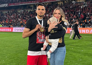 Çorum FK futbolcusu Atakan Akkaynak, eşi ve bebeği ile trafik kazası geçirdi